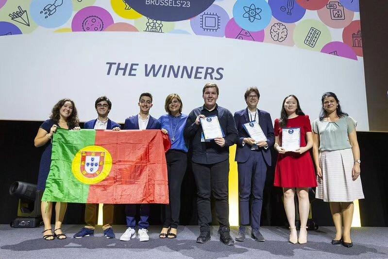 Portugueses vencem concurso europeu para jovens cientistas