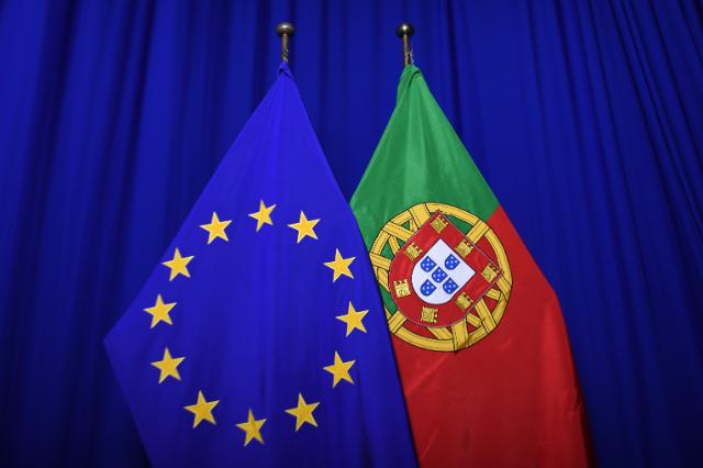 Comisso aplica coimas de 79 milhes de euros  Telefnica e  Pharol (antiga Portugal Telecom) por celebrao de acordo de no concorrncia