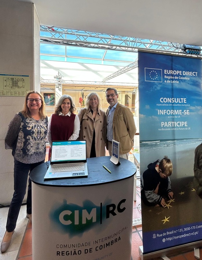 🟦🌊 O Europe Direct Regio de Coimbra e Regio de Leiria marcou presena na Feira de Carreiras da Economia Azul! ⚓