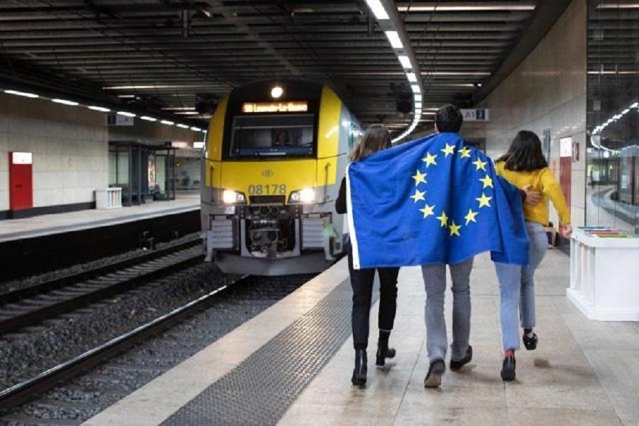 Começa a 11 de outubro fase de candidaturas para 35 000 passes ferroviários gratuitos para os jovens descobrirem a Europa